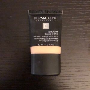 Dermablend Smooth Liquid Camo Foundation
